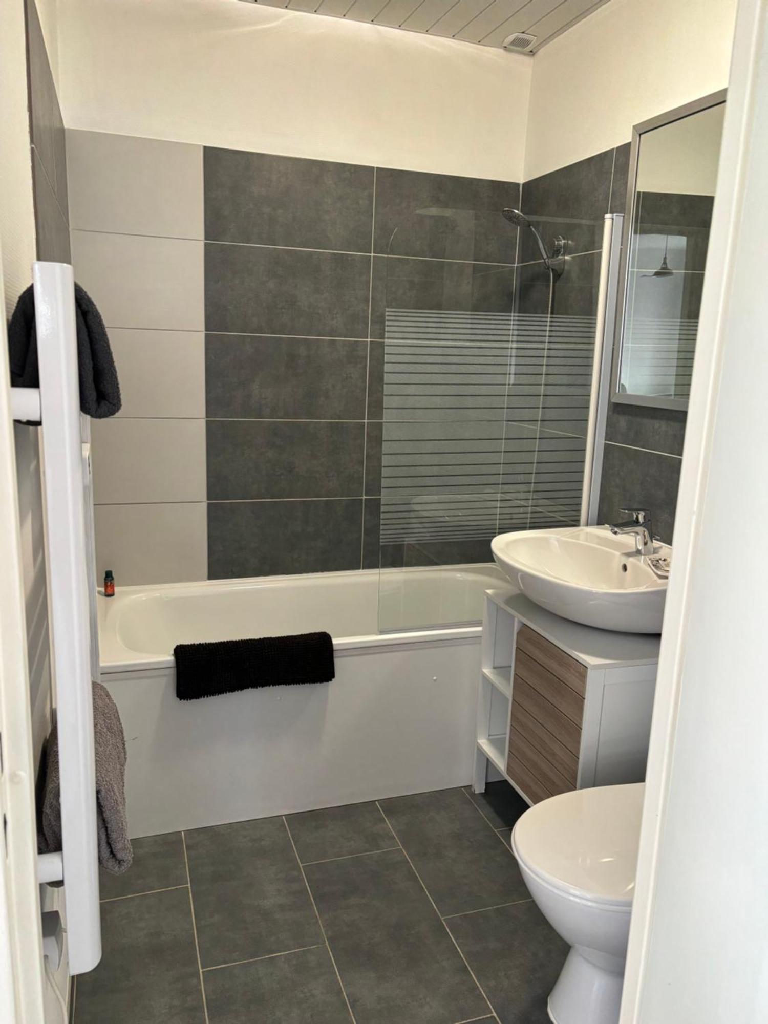 Studio Pivoine Avec Terrasse A Proximite De Мец Екстериор снимка